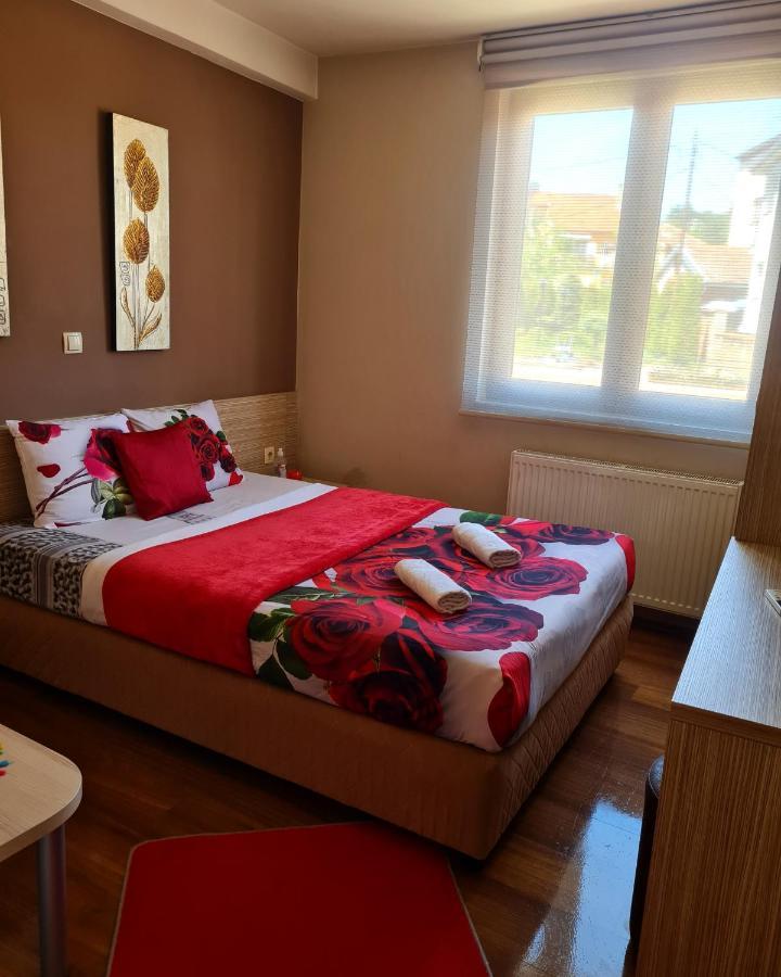Hotel Bulevar Битола Экстерьер фото
